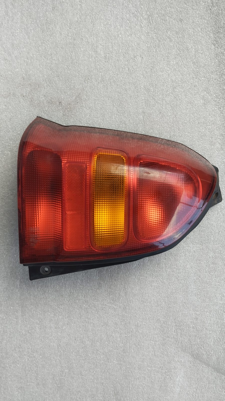Suzuki Alto 2002–2006 bal hátsó lámpa – 35670M79G10