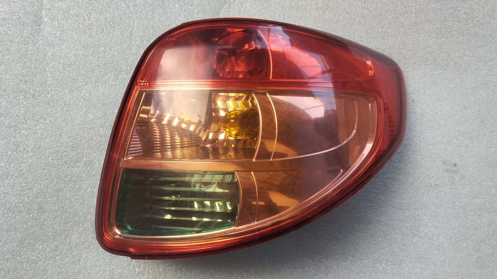 Suzuki SX4 jobb hátsó lámpa 35650-79J00