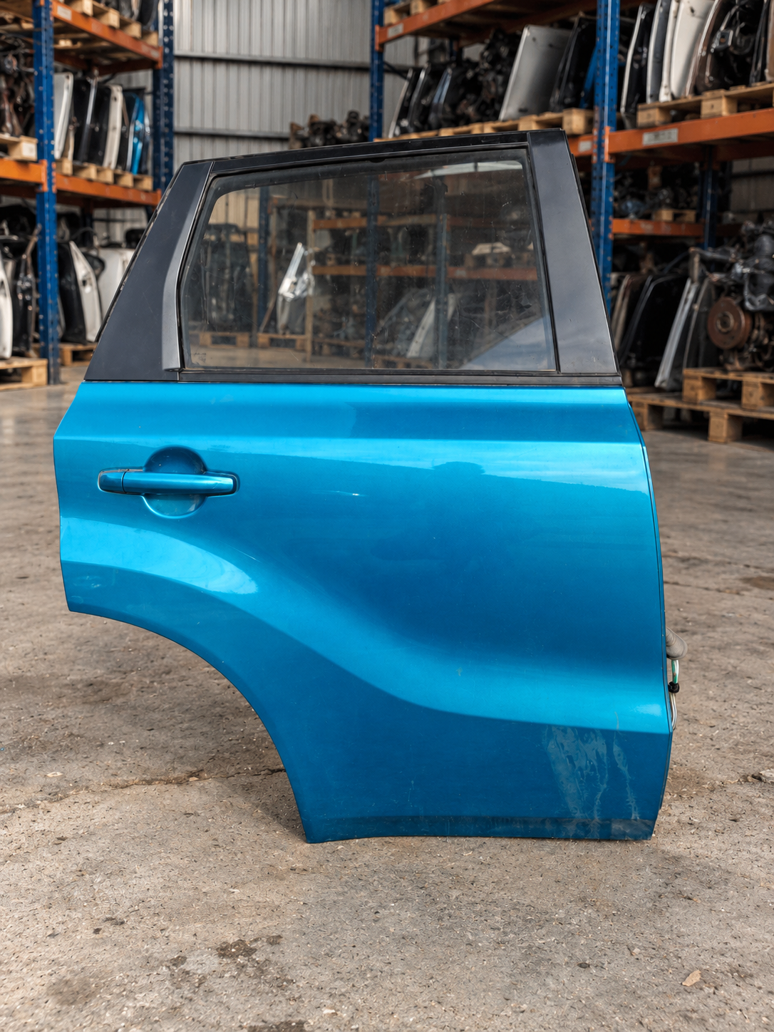Suzuki Vitara LY jobb hátsó kék ajtó  68003-54P01